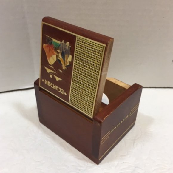 Wooden Box Paper Holder Dispenser Ecuador Country Scene Tabletop 3.75x2.75x2.5" - Picture 2 of 11
